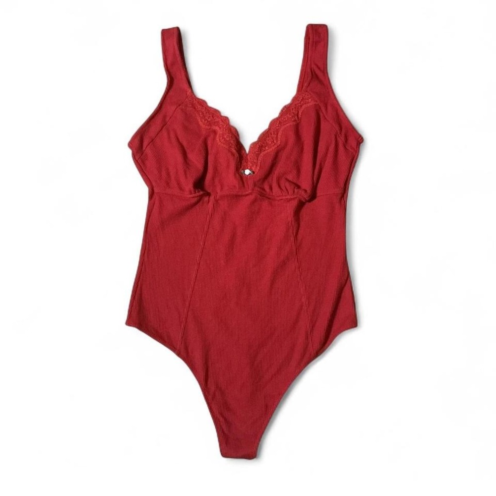 Colsie Lace Trim Ribbed Knit Bodysuit Women XL Red V-Neck Sleeveless Coquette